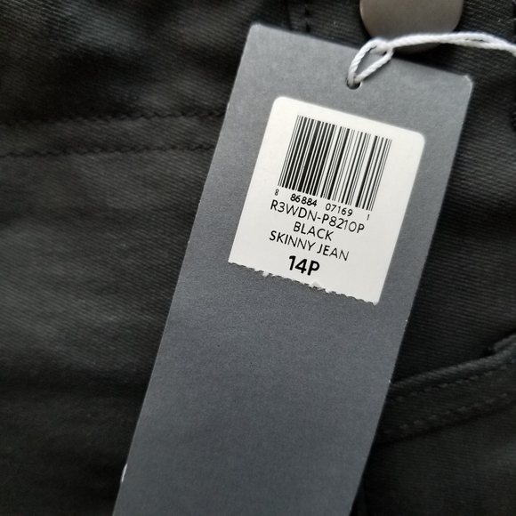 🆕 Eileen Fisher Black Jeans with leather look coating - Picture 4 of 7